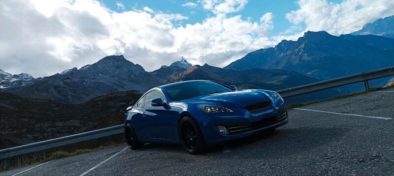Blau Gebraucht 2012 Hyundai Genesis Coupé | 19.500 € (Teuer) - Bild 1/4