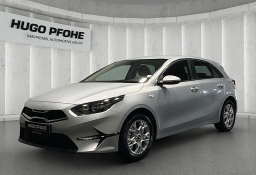 Neu Kia Ceed Vision 100 PS (73 kW) 2025 Silber Kleinwagen