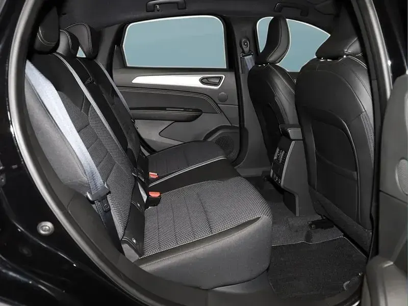 Gebraucht Renault Arkana 140 PS (102 kW) 2025 Schwarz SUV