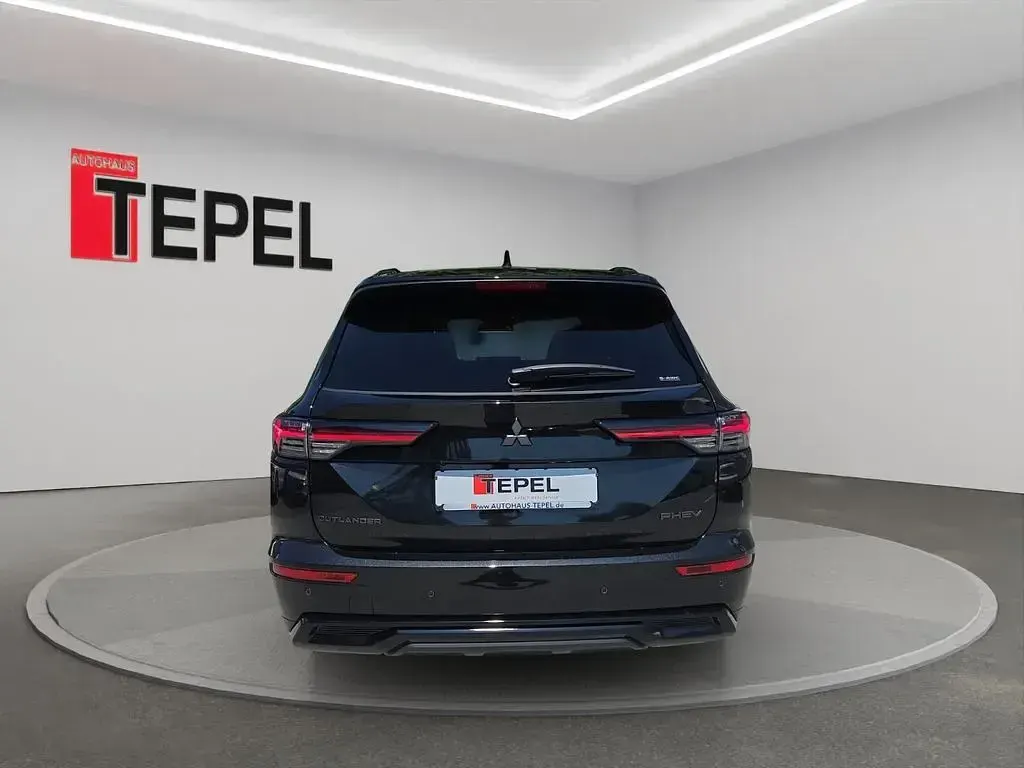Neu Mitsubishi Outlander P-HEV Edition 306 PS (225 kW) 2026 Schwarz SUV