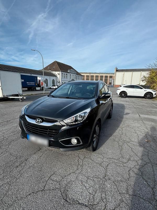Schwarz Gebraucht 2013 Hyundai ix35 SUV | 12.000 € (Etwas zu teuer) - Bild 1/4