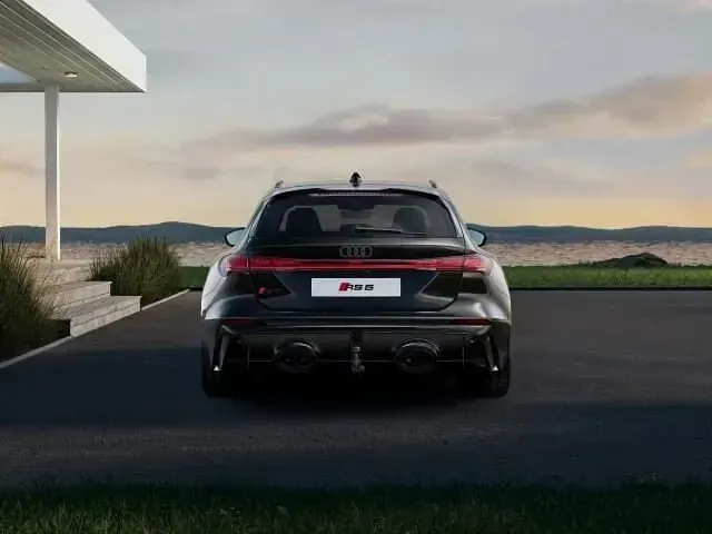Neu Audi RS5 Ambiente 639 PS (469 kW) 2026 Mythosschwarz metallic (metallic) Kombi