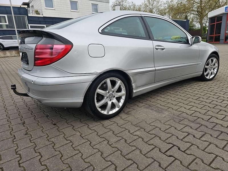 Gebraucht Mercedes C230 192 PS (141 kW) 2002 Silber Coupé