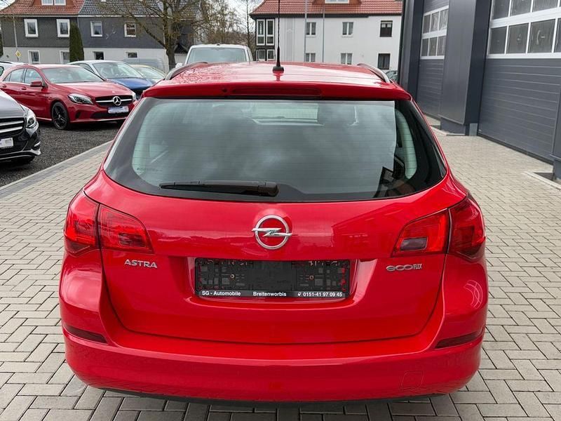 Gebraucht Opel Astra Selection 101 PS (74 kW) 2011 Rot Kombi