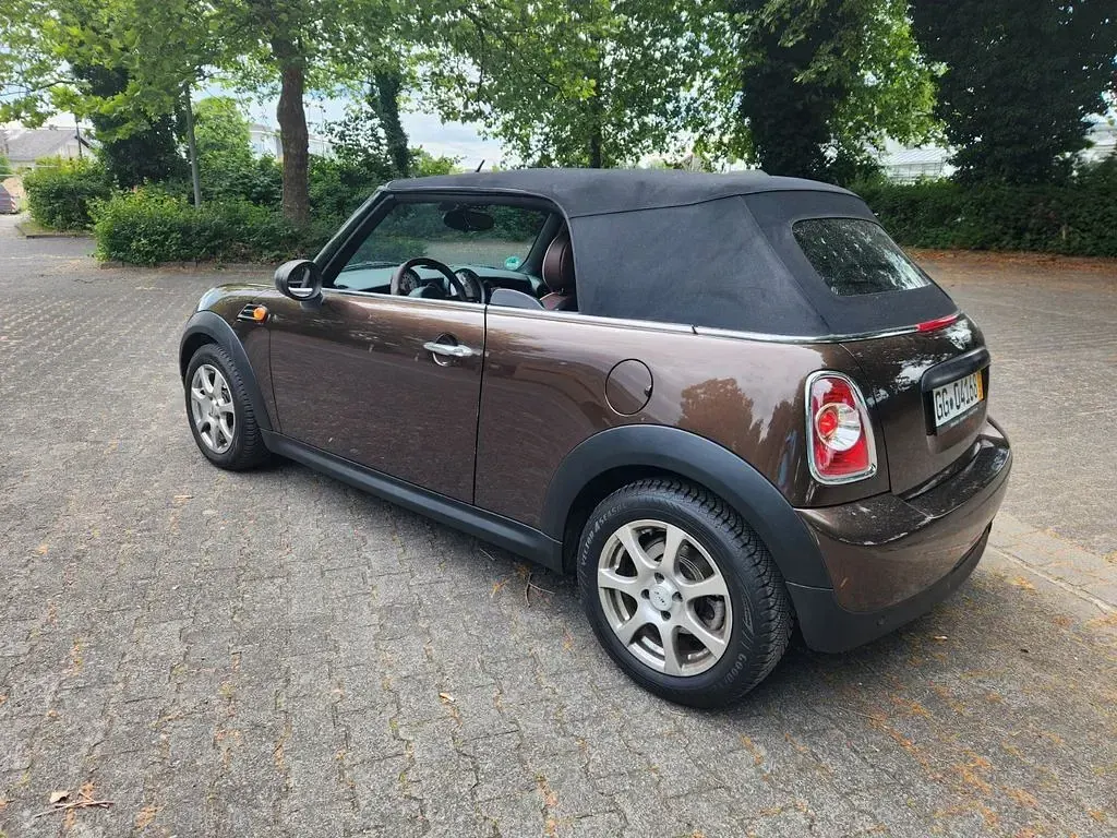 Gebraucht Mini One Cabriolet 98 PS (72 kW) 2011 Braun Cabrio