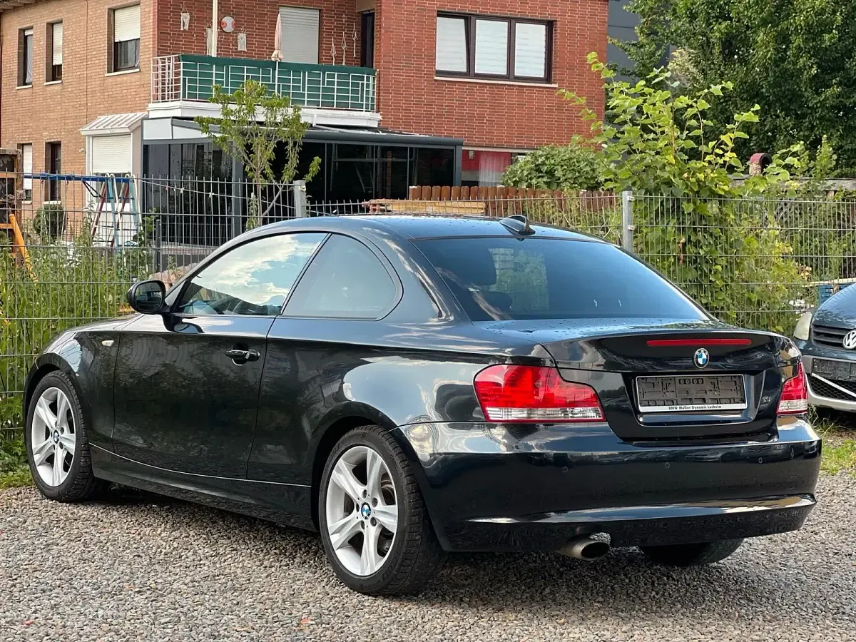 Gebraucht BMW 120 Coupé 177 PS (130 kW) 2010 Schwarz Coupé