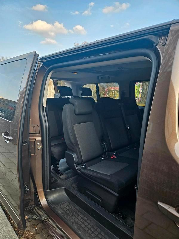 Gebraucht Toyota Proace Verso 122 PS (89 kW) 2020 Braun Kombi