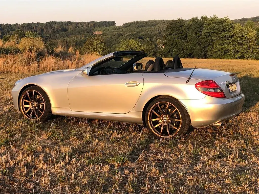 Gebraucht Mercedes SLK350 305 PS (224 kW) 2008 Silber Cabrio