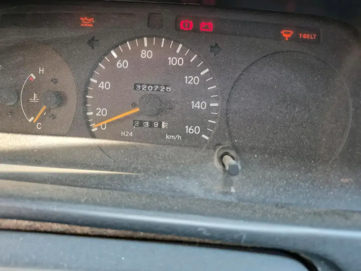 Gebraucht Toyota HiAce 75 PS (55 kW) 2000 Weiß Van / Kleinbus