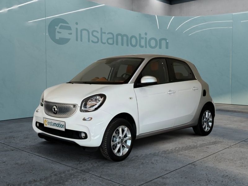 Weiß Gebraucht 2018 Smart ForFour Limousine | 11.389 € (Teuer) - Bild 1/4