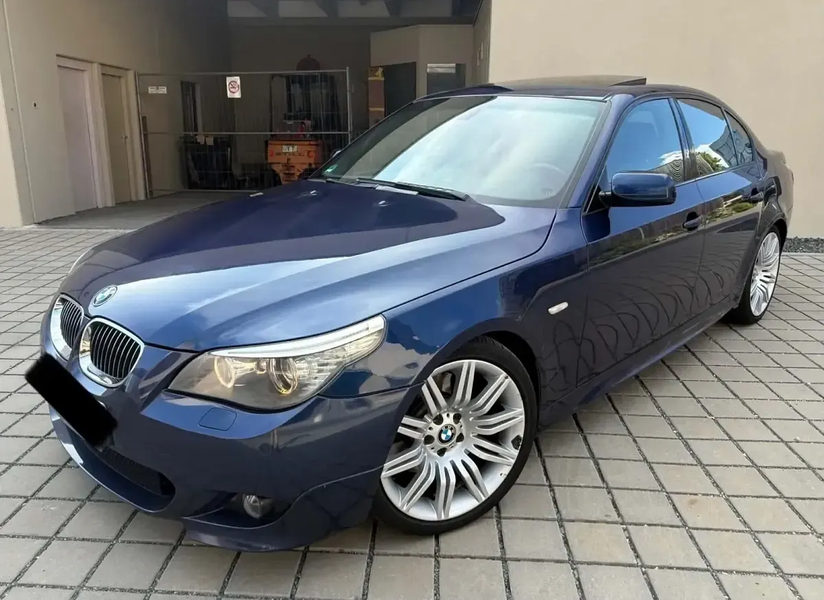 Gebraucht BMW 540 306 PS (225 kW) 2007 Blau Limousine