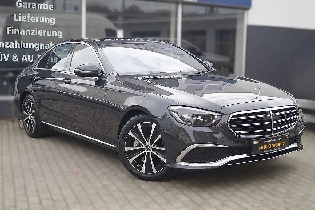 Gebraucht Mercedes E450 367 PS (269 kW) 2022 Grau Limousine