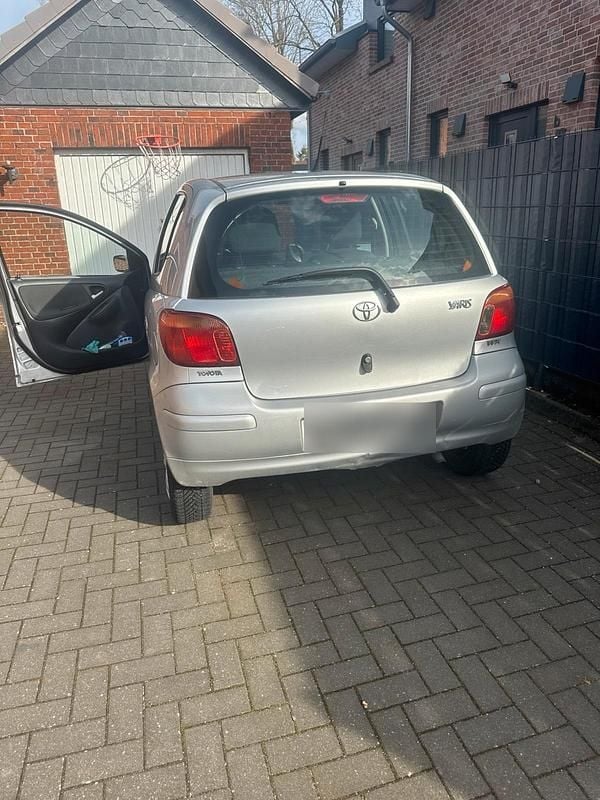 Gebraucht Toyota Yaris 87 PS (63 kW) 2004 Kleinwagen