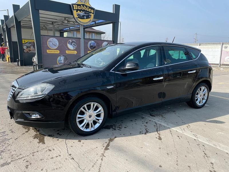 Gebraucht Lancia Delta 120 PS (88 kW) 2013 Schwarz Kleinwagen