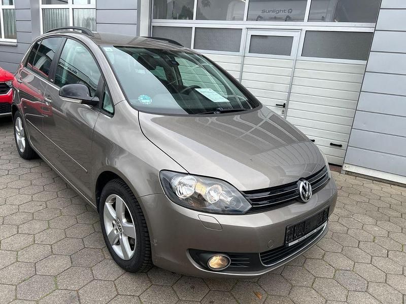 Braun Gebraucht 2012 VW Golf VII Style Limousine | 8.800 € (Fairer Preis) - Bild 1/4