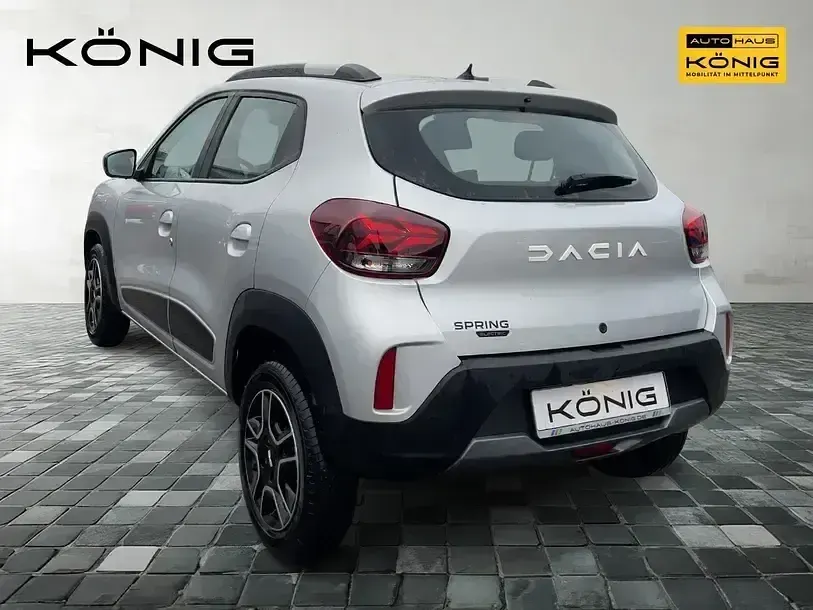 Usado Dacia Spring Essentiel 33 kW (45 CV) 2023 Gris Utilitario