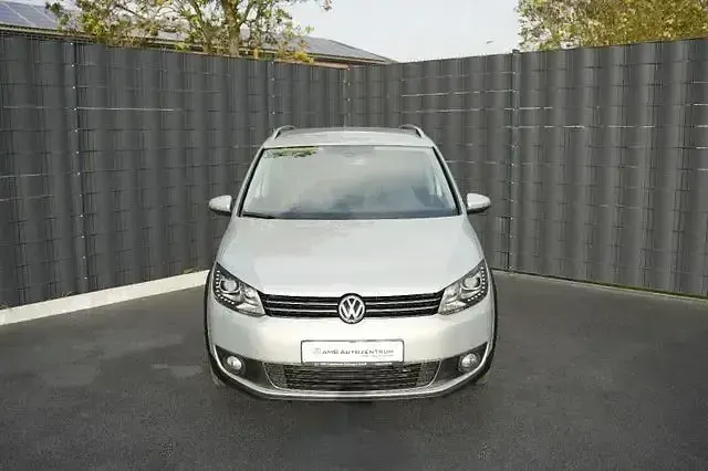 Gebraucht VW Touran Cross 105 PS (77 kW) 2010 Gold Van / Kleinbus