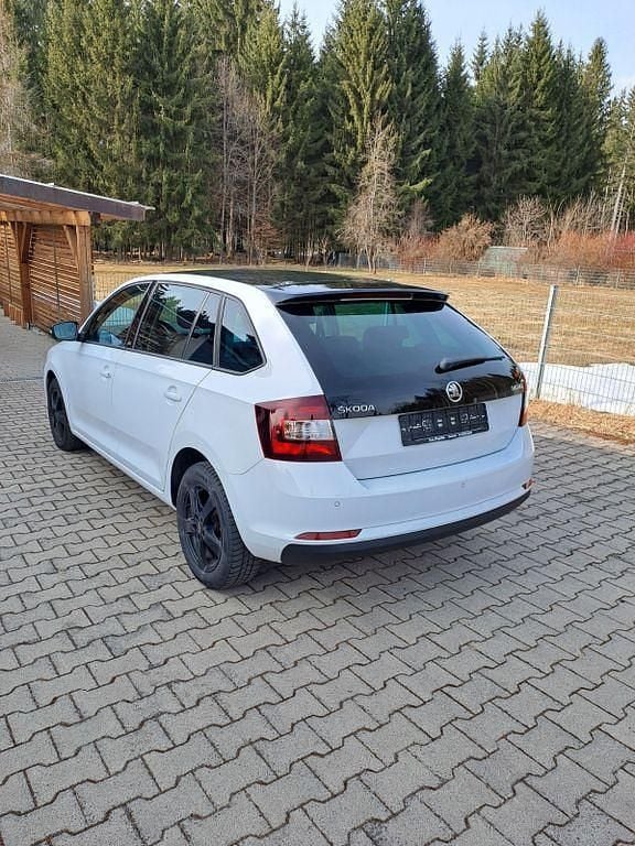 Gebraucht Skoda Rapid Cool Edition 116 PS (85 kW) 2015 Weiß Kleinwagen