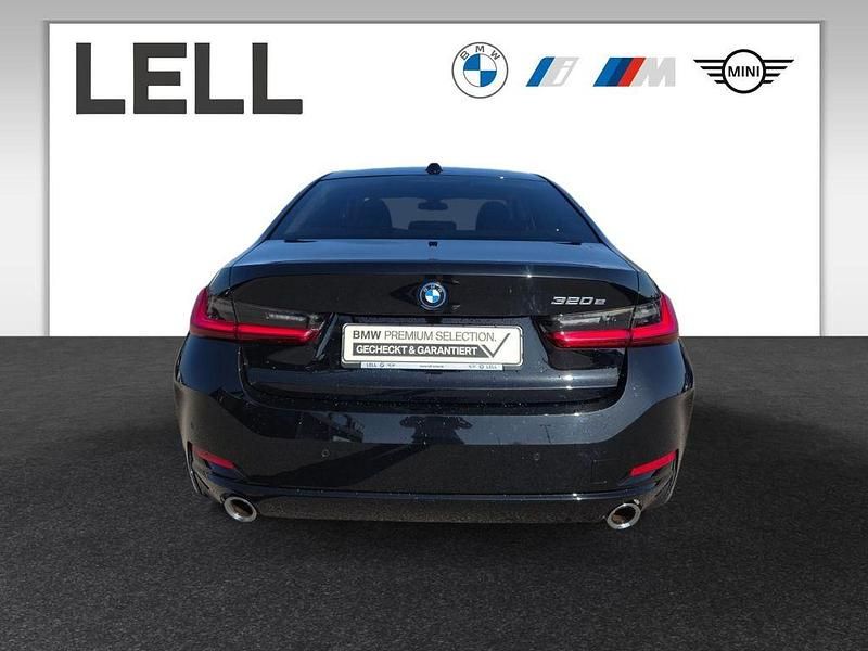 Gebraucht BMW 320e 163 PS (119 kW) 2022 Schwarz Limousine