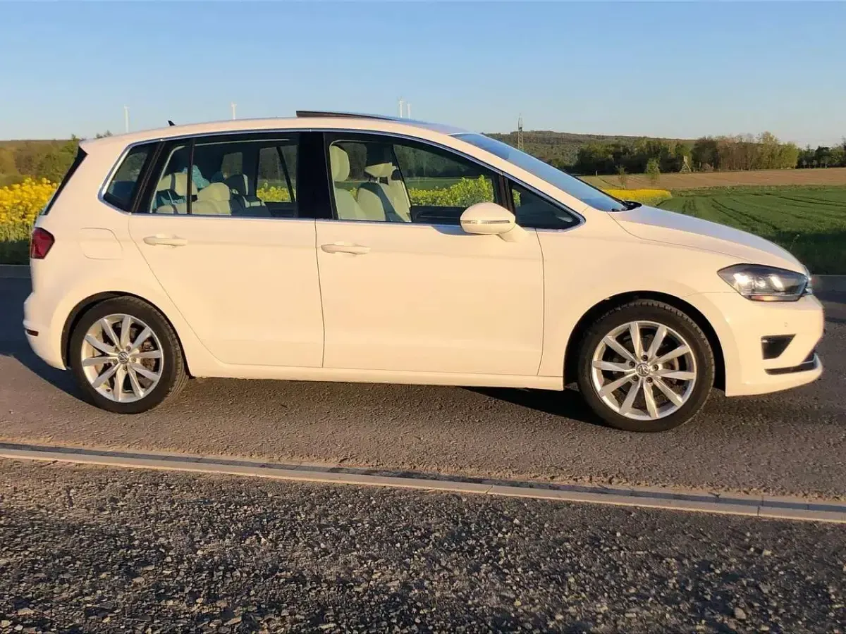 Gebraucht VW Golf VII Comfortline 150 PS (110 kW) 2016 Weiß Kombi