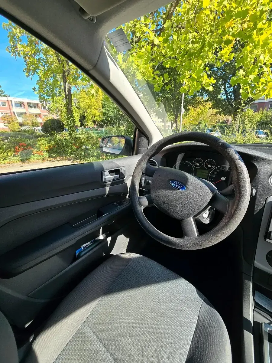Gebraucht Ford Focus 101 PS (74 kW) 2006 Grau Limousine
