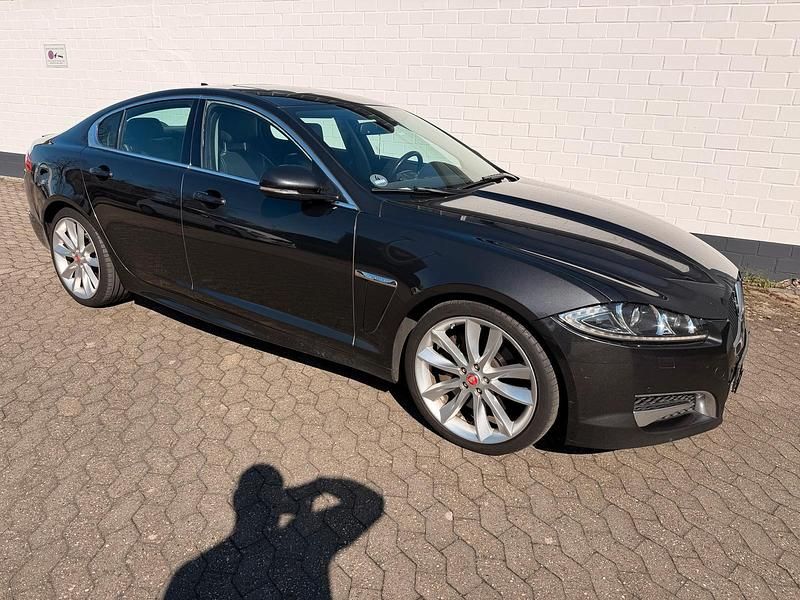 Gebraucht Jaguar XF S 275 PS (202 kW) 2015 Grau Limousine