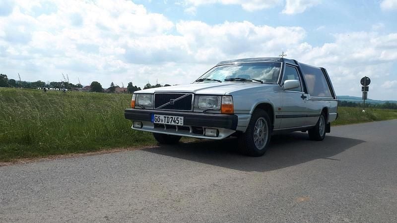 Silber Gebraucht 1986 Volvo 740 Kombi | 4.740 € - Bild 1/4