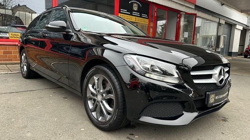 Gebraucht Mercedes C250 204 PS (150 kW) 2016 Schwarz Limousine