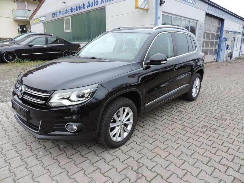 Schwarz Gebraucht 2013 VW Tiguan Sportline SUV | 12.399 € (Fairer Preis) - Bild 1/4