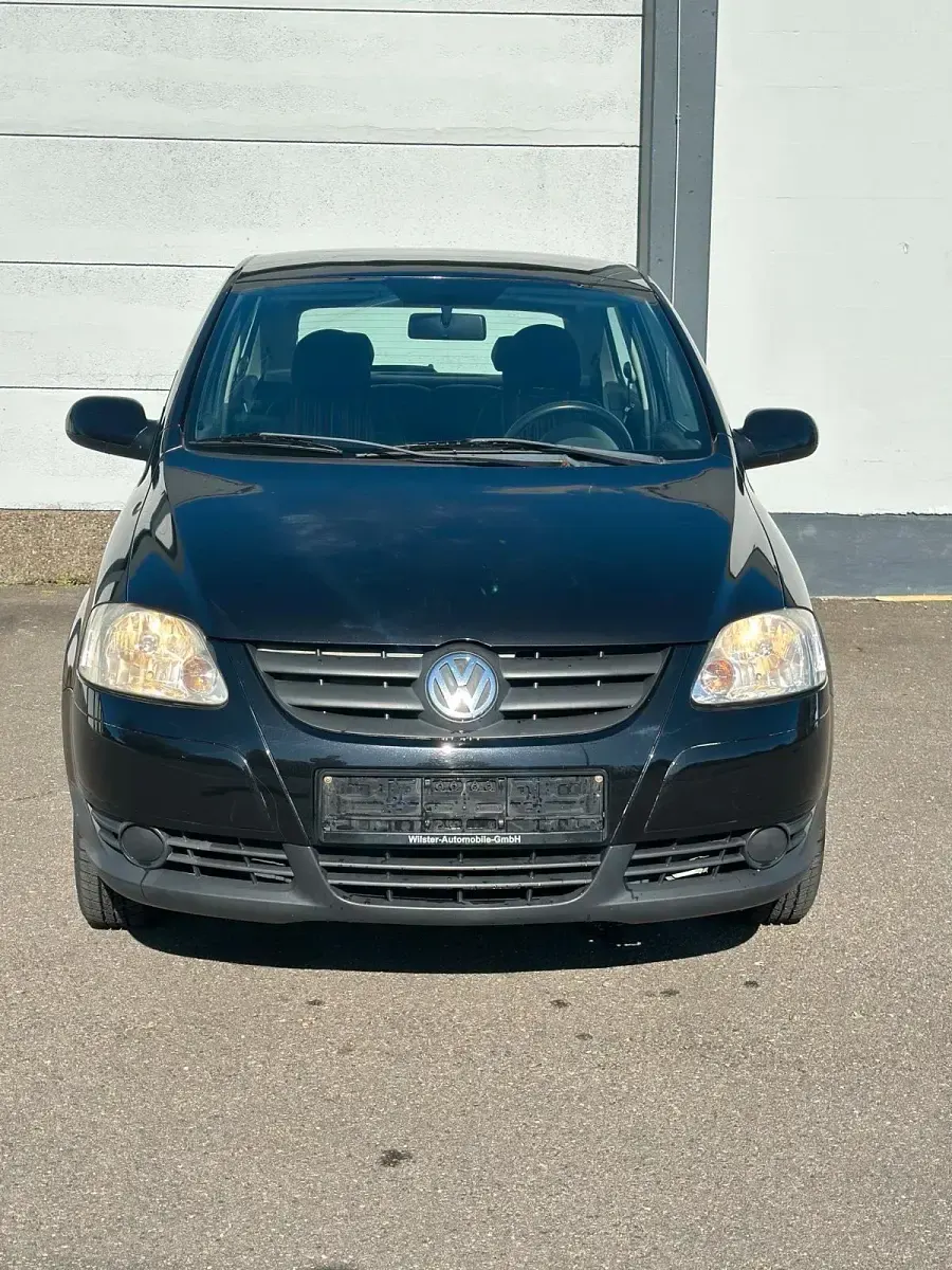Second-hand VW Fox 54 CP (39 kW) 2007 Negru Hatchback