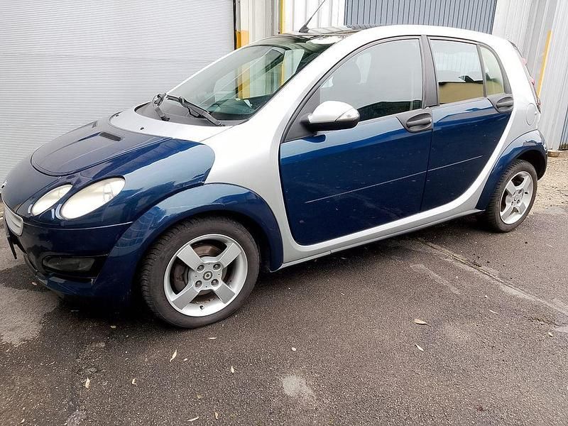 Blau Gebraucht 2005 Smart ForFour Passion Kleinwagen | 2.999 € (Teuer) - Bild 1/4