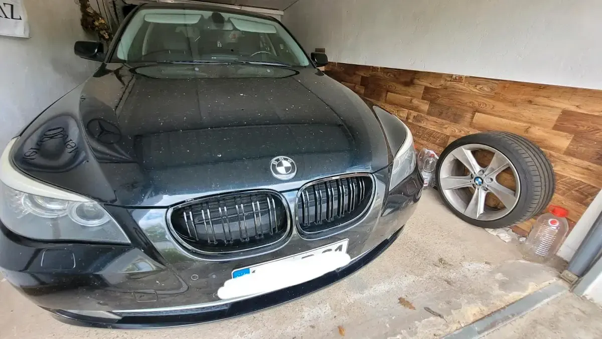 Gebraucht BMW 523 190 PS (139 kW) 2007 Schwarz Limousine