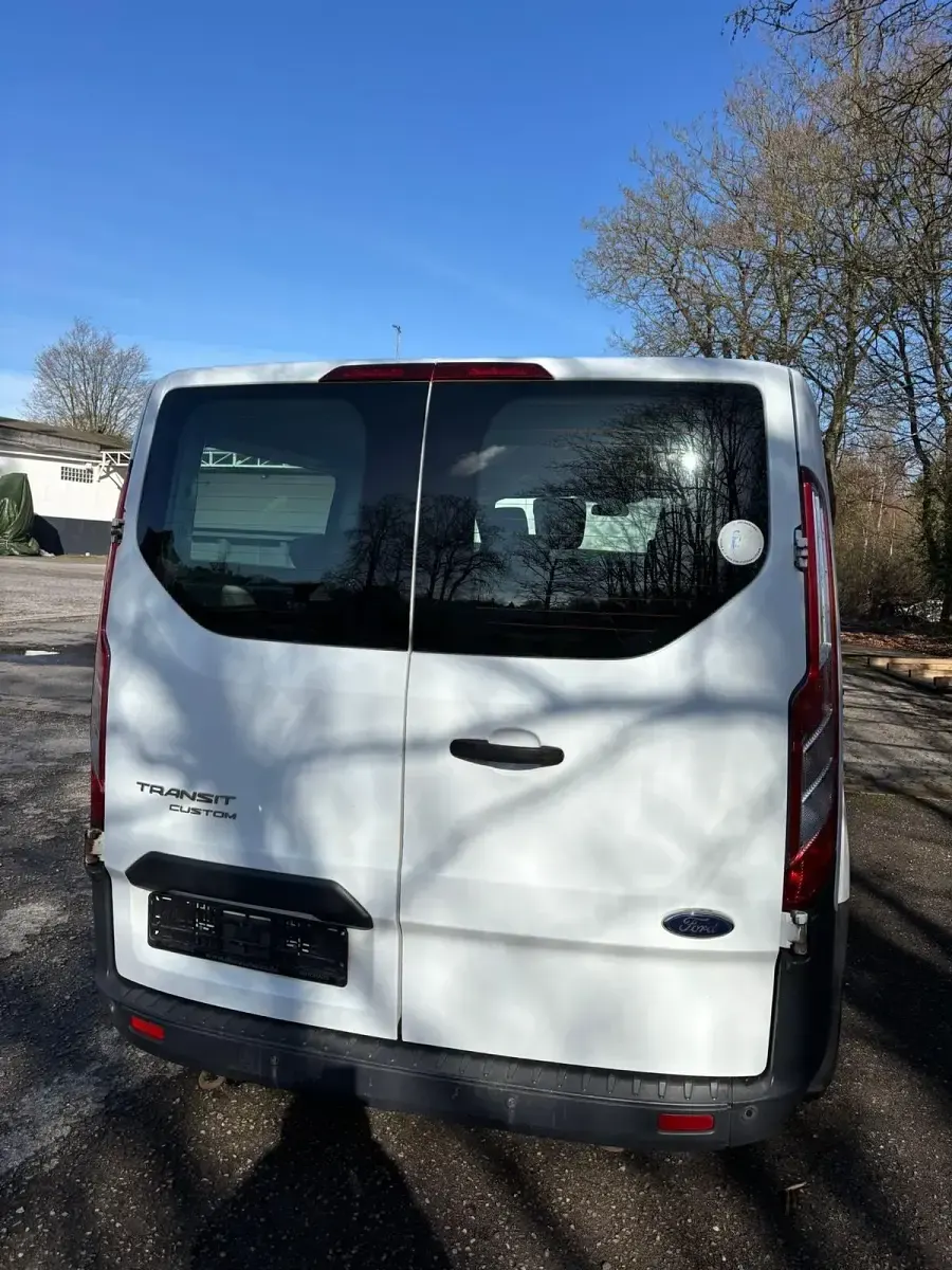 Gebraucht Ford Transit Custom 105 PS (77 kW) 2017 Weiß Van / Kleinbus