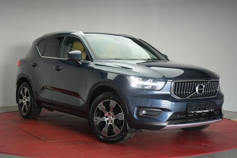 Denim blue Gebraucht 2020 Volvo XC40 Inscription SUV | 25.490 € (Etwas zu teuer) - Bild 1/4