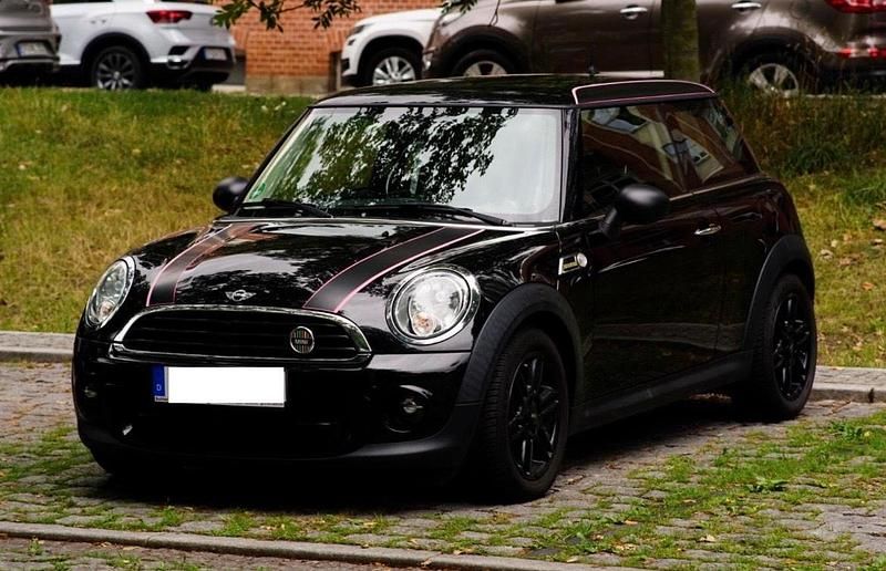 Schwarz Gebraucht 2014 Mini ONE Brick Lane Kleinwagen | 7.400 € - Bild 1/4