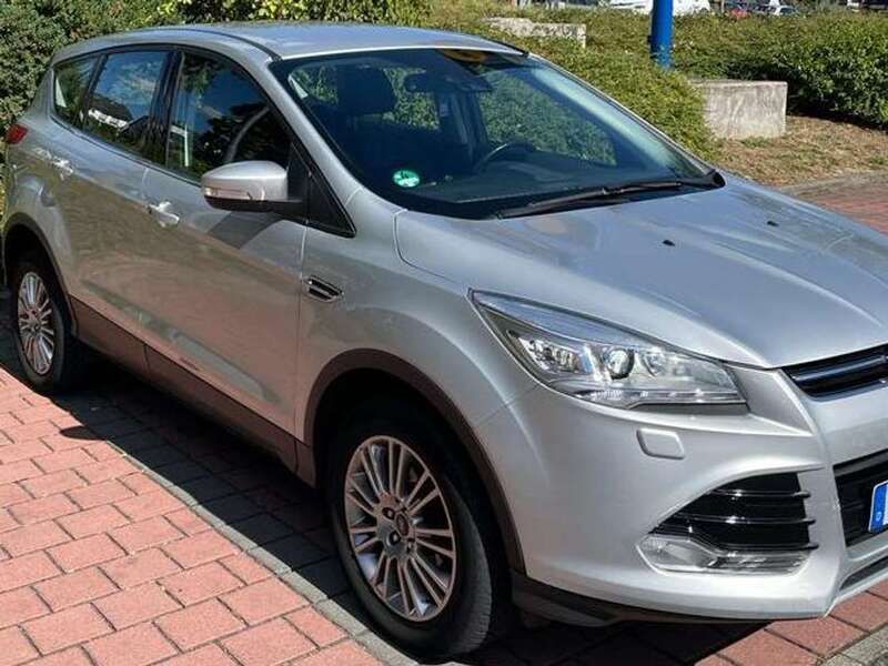 Silber Gebraucht 2013 Ford Kuga Titanium SUV | 9.850 € (Fairer Preis) - Bild 1/4
