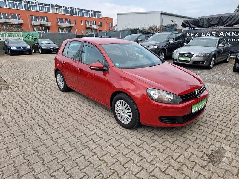 Gebraucht VW Golf VI Trendline 86 PS (63 kW) 2011 Rot Kleinwagen