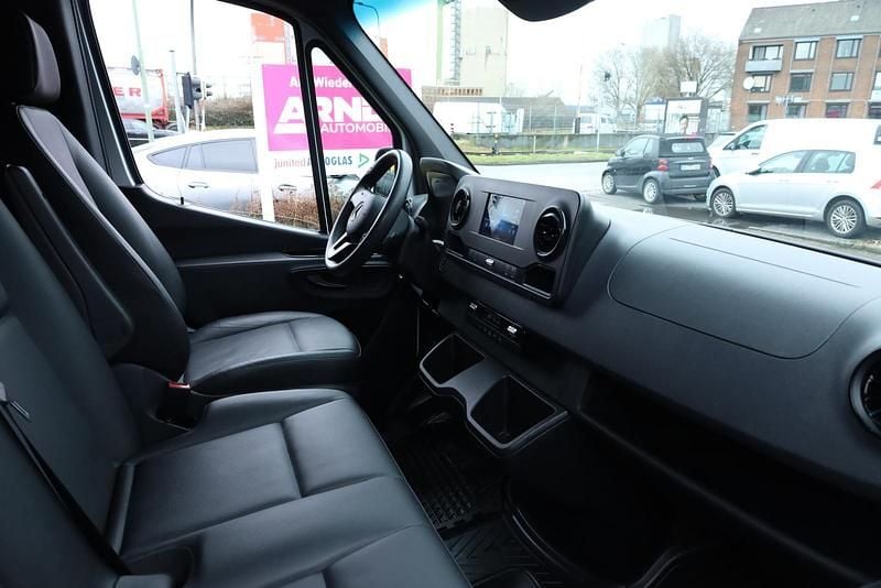 Gebraucht Mercedes Sprinter 170 PS (125 kW) 2023 Arktikweiß Van