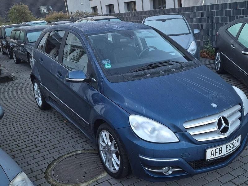 Gebraucht Mercedes B160 95 PS (69 kW) 2010 Blau Van / Kleinbus