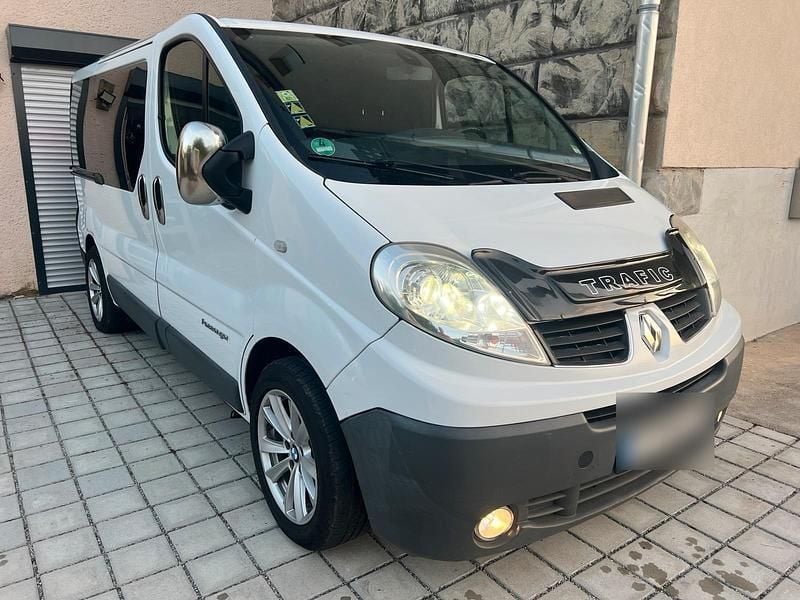 Weiß Gebraucht 2011 Renault Trafic Van | 8.500 € - Bild 1/4