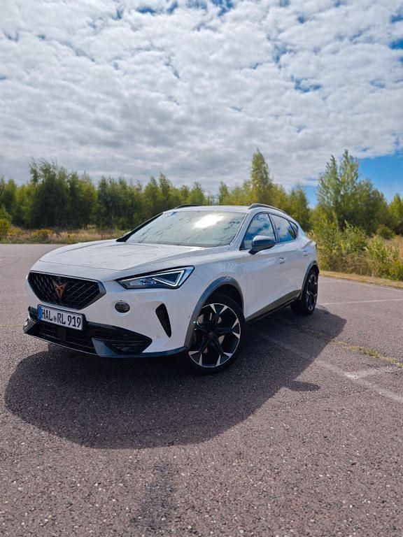 Weiß Gebraucht 2021 Cupra Formentor VZ SUV | 30.800 € (Fairer Preis) - Bild 1/4