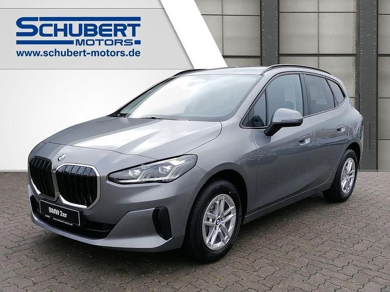 Skyscraper grau metallic Neu 2025 BMW 218 Active Tourer Van / Kleinbus | 36.856 € (Guter Preis) - Bild 1/4