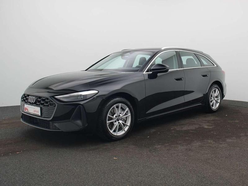 Gebraucht Audi A5 Sport 204 PS (150 kW) 2025 Mythosschwarz metallic Coupé