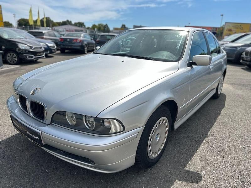 Silber Gebraucht 2001 BMW 520 Limousine | 2.790 € (Guter Preis) - Bild 1/4