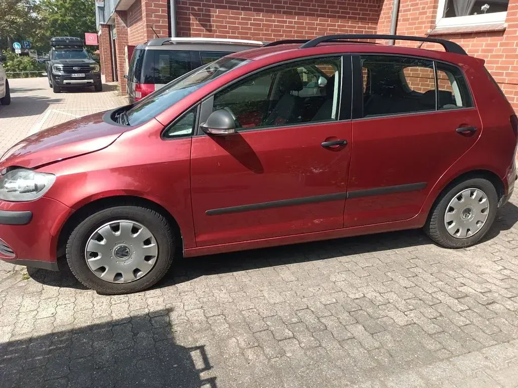 Gebraucht VW Golf Plus Cross Trendline 102 PS (75 kW) 2007 Rot Van / Kleinbus