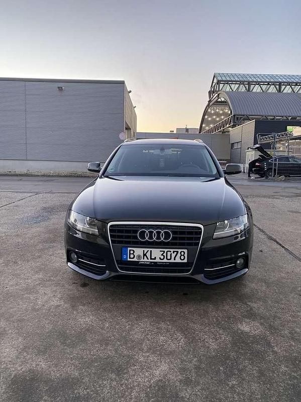 Second-hand Audi A4 Sport 120 CP (88 kW) 2010 Gri Break