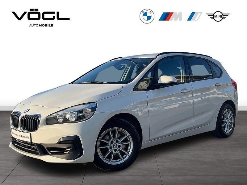 Alpinweiß uni Gebraucht 2019 BMW 220 Active Tourer Advantage Van / Kleinbus | 17.990 € (Etwas zu teuer) - Bild 1/4