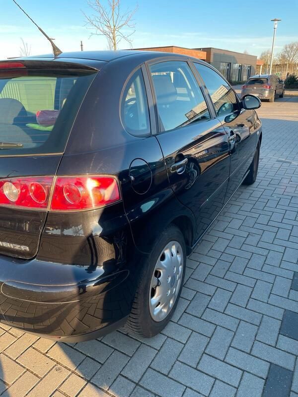 Schwarz Gebraucht 2006 Seat Ibiza Kleinwagen | 750 € (Guter Preis) - Bild 1/4