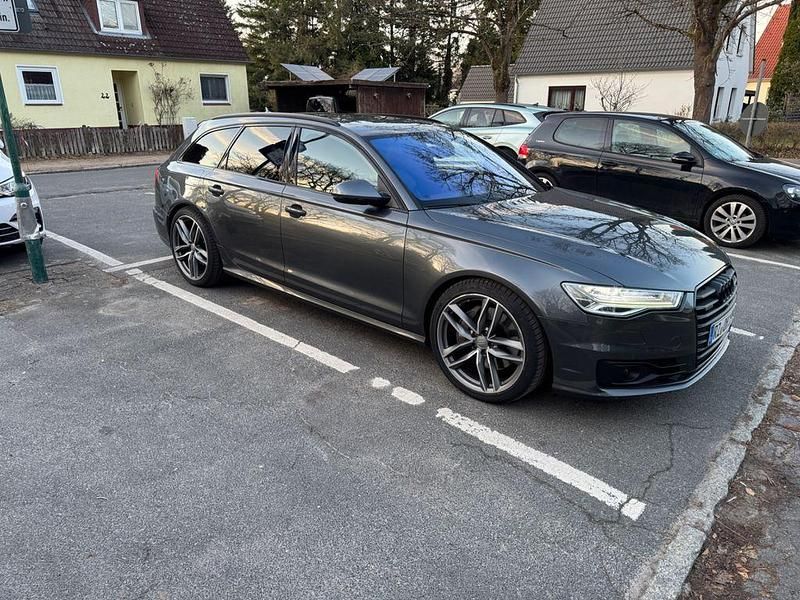 Gebraucht Audi A6 Comfort 333 PS (244 kW) 2016 Grau Kombi