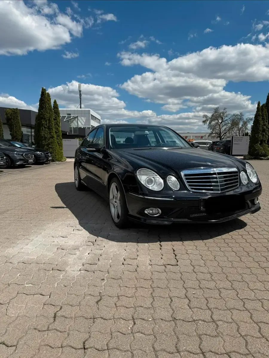 Gebraucht Mercedes E500 Avantgarde 387 PS (284 kW) 2006 Schwarz Limousine
